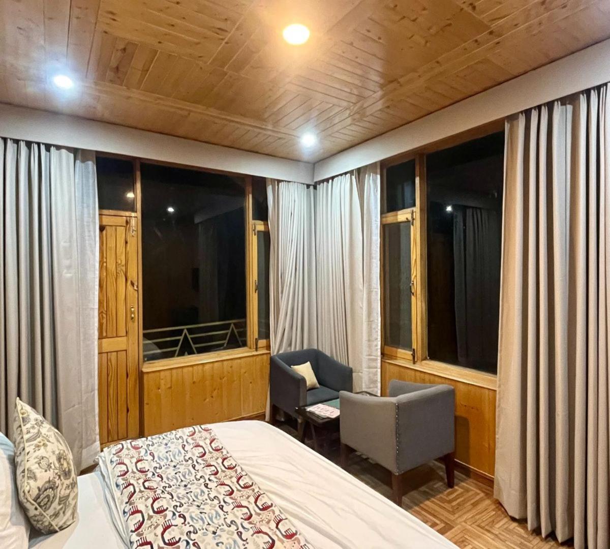 Snow Range Resort And Cottage Vashist Extérieur photo
